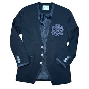 André Kim Designer Blazer – Embroidered Crest & Satin Trim
